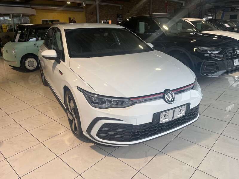 Bianco Usata 2021 VW Golf VIII GTI Tre volumi | 34.500 € (Cara) - Immagine 1/4