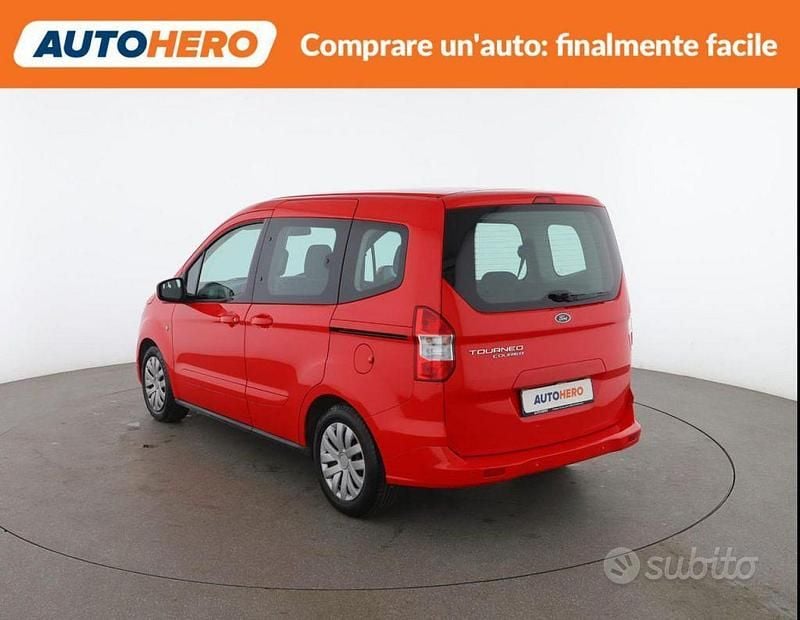 Usata Ford Tourneo Courier 100 CV (73 kW) 2019 Rosso Monovolume