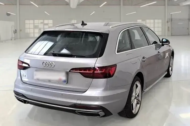 Usata Audi A4 Advanced Plus 135 CV (99 kW) 2023 Argento Station wagon