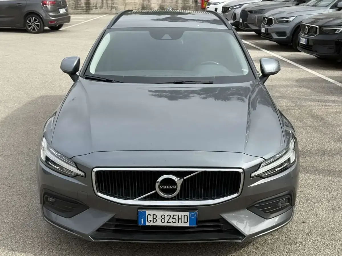 Usata Volvo V60 Business Edition 150 CV (110 kW) 2020 Grigio Station wagon