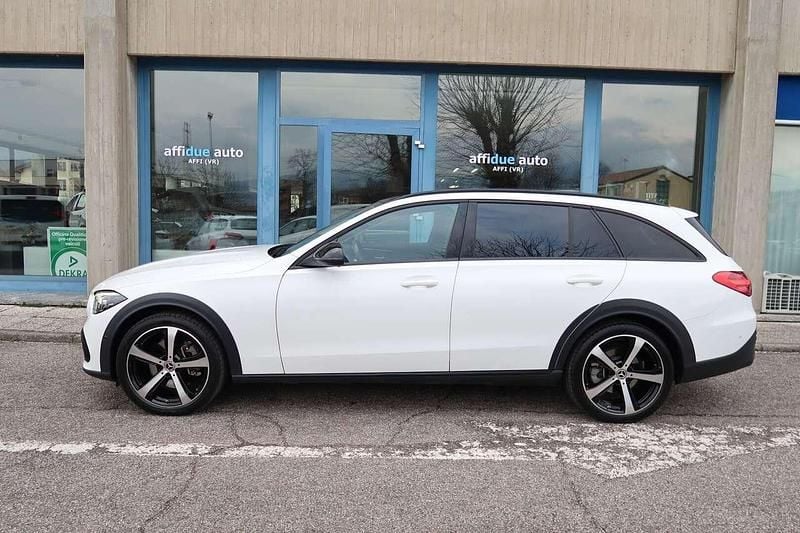 Usata Mercedes C220 Premium 200 CV (147 kW) 2023 Bianco Station wagon