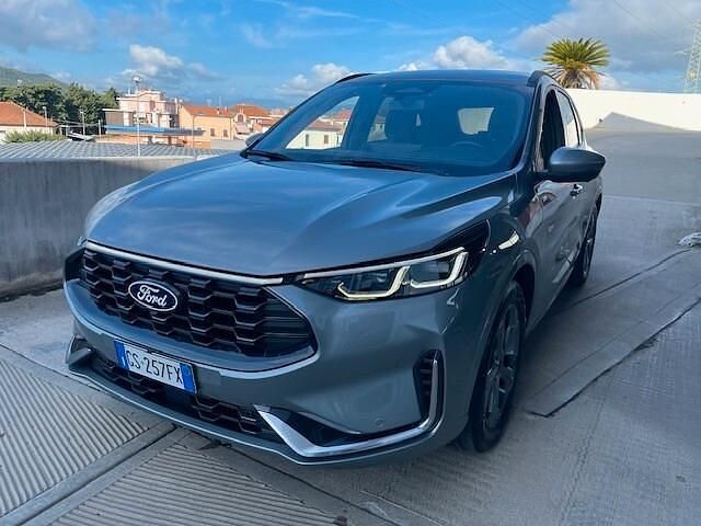 Usata Ford Kuga ST-Line X 152 CV (111 kW) 2024 Grigio SUV