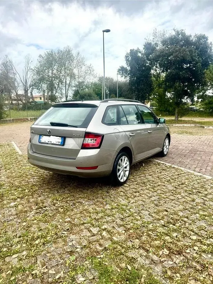 Usata Skoda Fabia Design Edition 95 CV (69 kW) 2020 Grigio Utilitaria