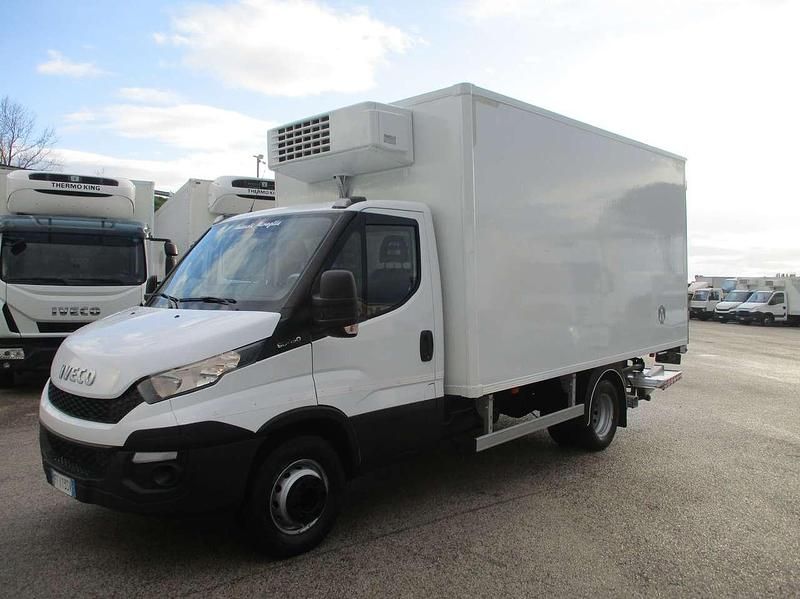 Usata Iveco Daily 145 CV (106 kW) 2016 Bianco