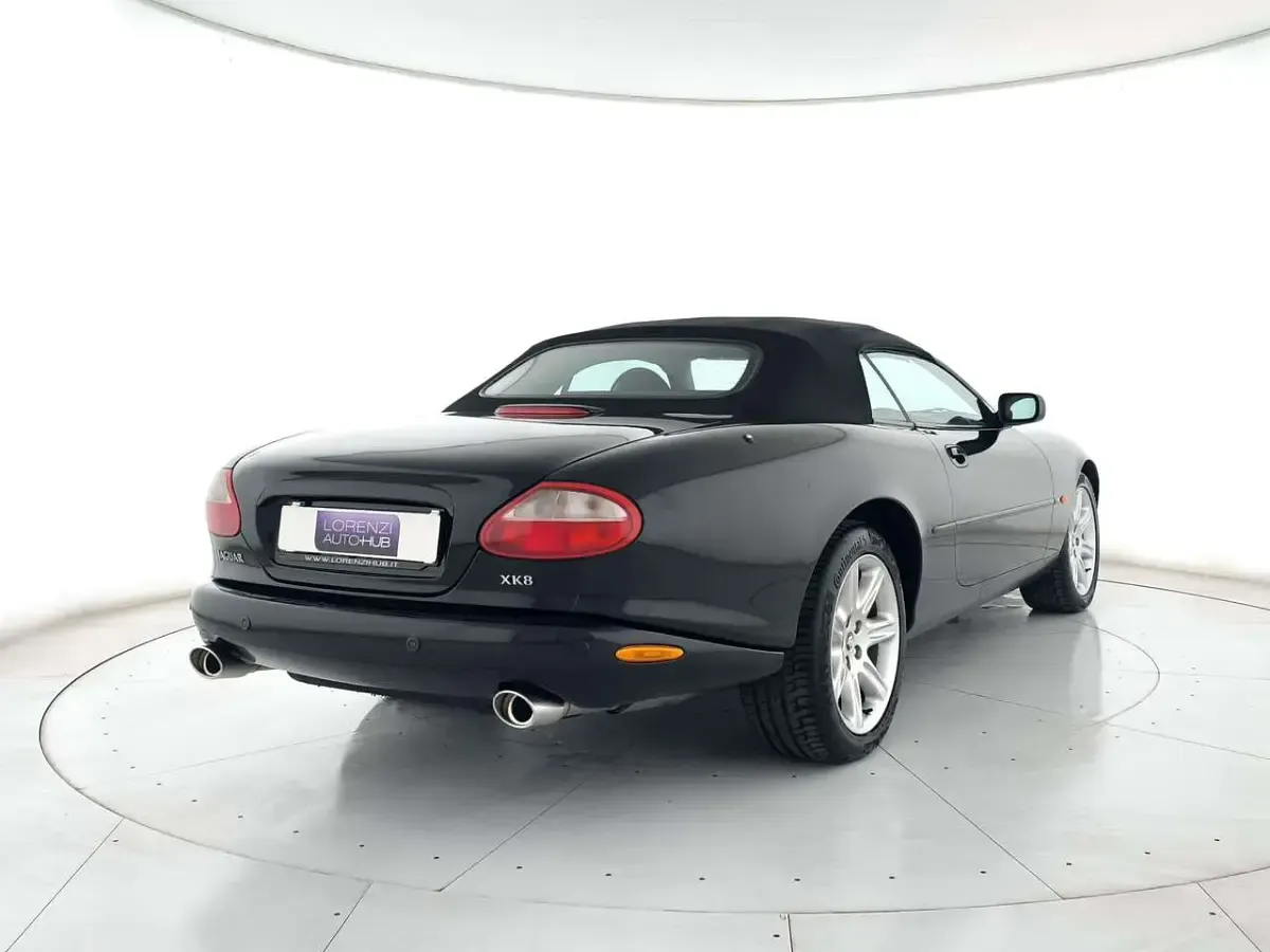 Usata Jaguar XK 284 CV (208 kW) 2000 Nero metallizzato Cabrio