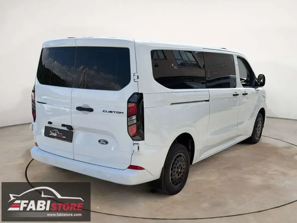 Usata Ford Transit Custom 136 CV (100 kW) 2024 Bianco Monovolume