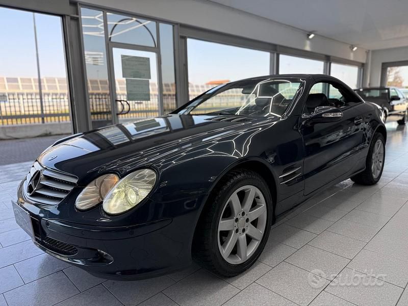 Usata Mercedes SL500 Elegance 306 CV (225 kW) 2001 Grigio Cabrio