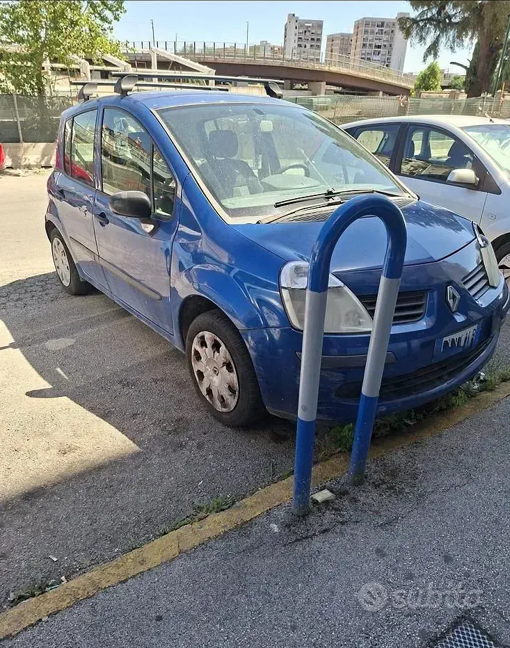 Usata Renault Modus 68 CV (50 kW) 2009 Bluazzurro Monovolume