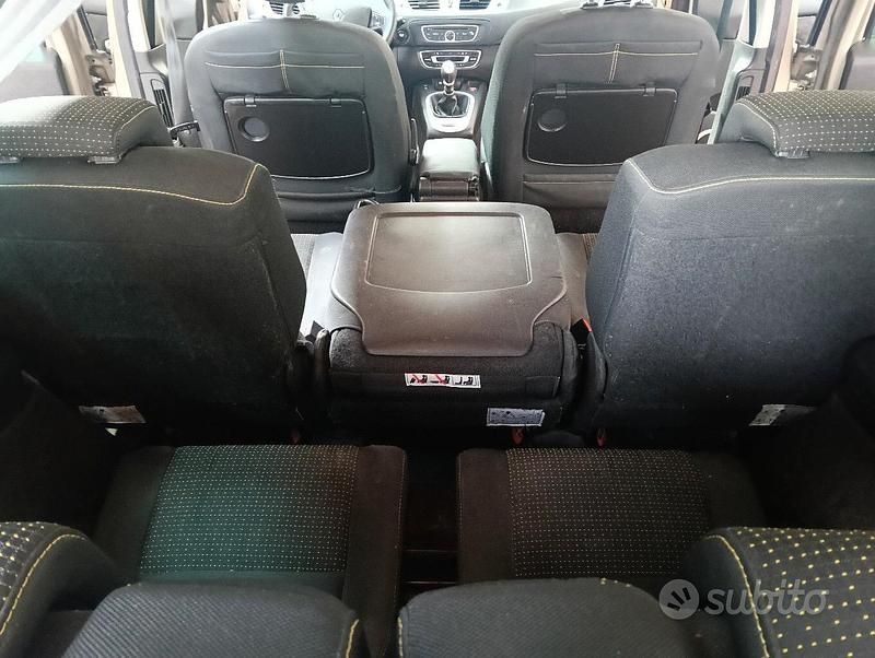 Usata Renault Scénic III 2010 Grigio Monovolume