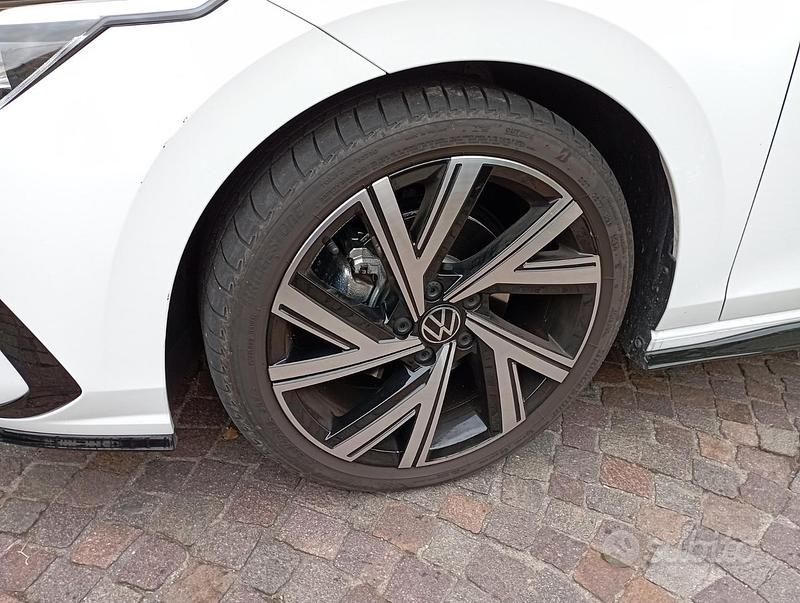 Usata VW Golf VIII 2024 Bianco Berlina