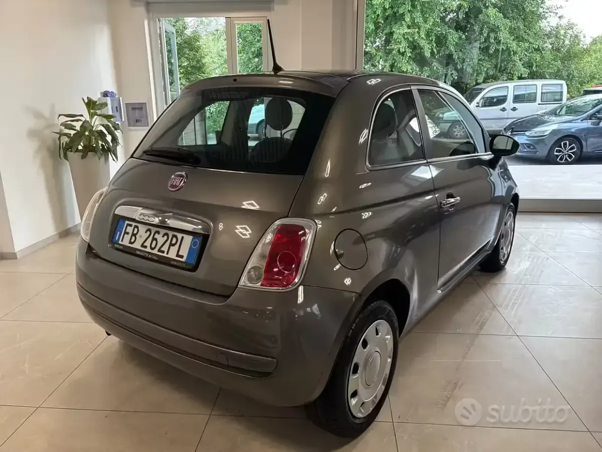Usado Fiat 500 Lounge 95 CV (69 kW) 2017 Gris Berlina
