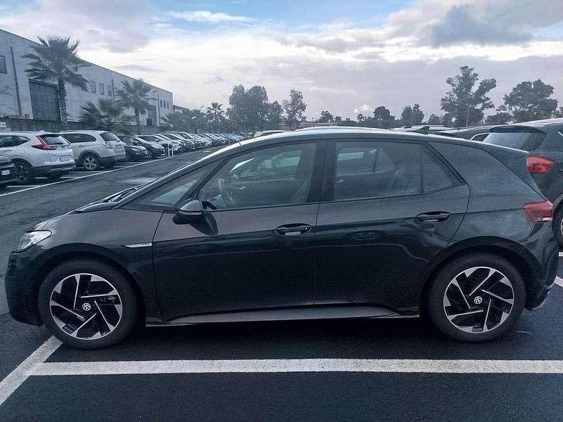 Nero Usata 2021 VW ID.3 Life Due volumi | 17.000 € (Ottimo prezzo) - Immagine 1/4
