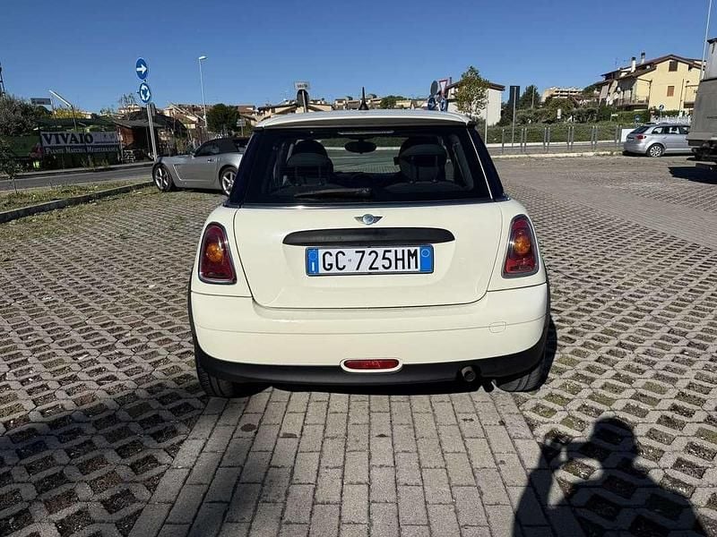 Usata Mini ONE 95 CV (69 kW) 2009 Beige Utilitaria