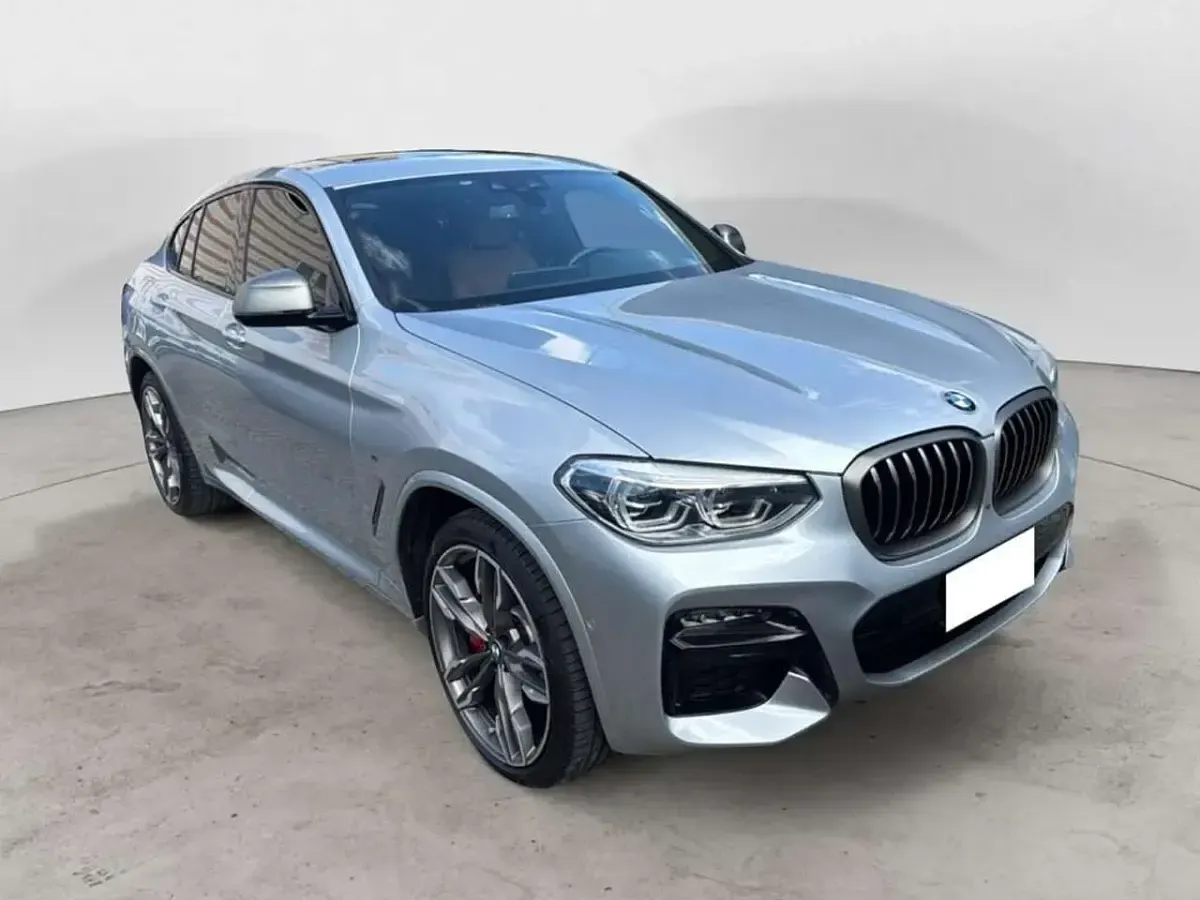 Usata BMW X4 M 340 CV (250 kW) 2021 Glaciersilver metallizzato SUV