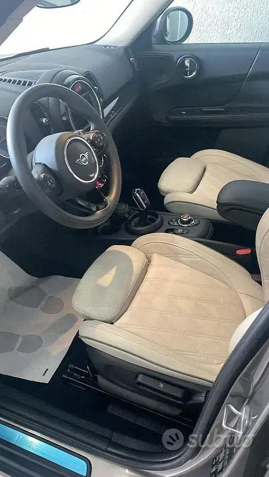 Usata Mini Countryman 136 CV (100 kW) 2020 Grigio SUV