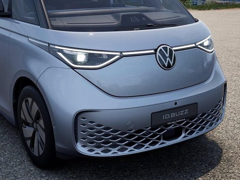 Usata VW ID. Buzz Pro 150 kW (204 CV) 2024 Argento mono metallizzato Monovolume