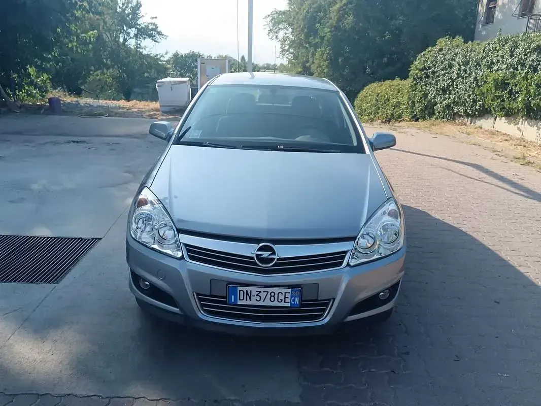 Usata Opel Astra 90 CV (66 kW) 2004