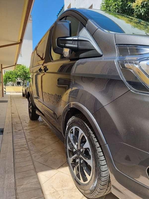 Usata Ford Tourneo Custom Active 170 CV (125 kW) 2023 Grigio Furgone