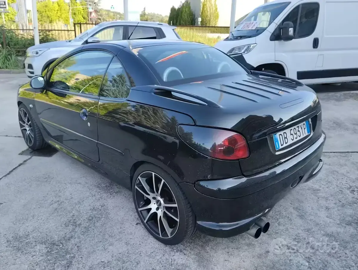 Usata Peugeot 206 CC RC 109 CV (80 kW) 2006 Nero Cabrio