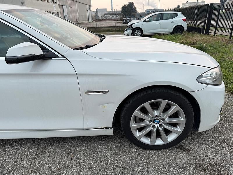 Usata BMW 520 Luxury Line 190 CV (139 kW) 2014 Bianco Station wagon