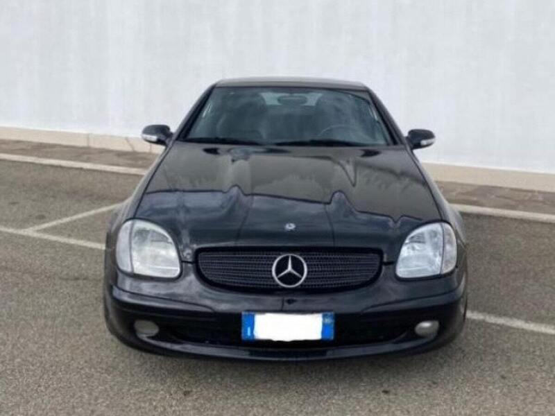 Usato 2000 Mercedes 200 2.0 Benzin 163 CV (7.900 €)
