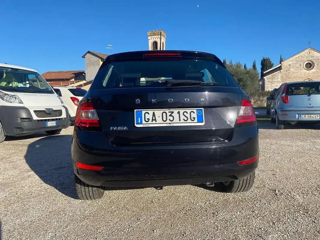 Usata Skoda Fabia Design Edition 60 CV (44 kW) 2021 Nero Utilitaria