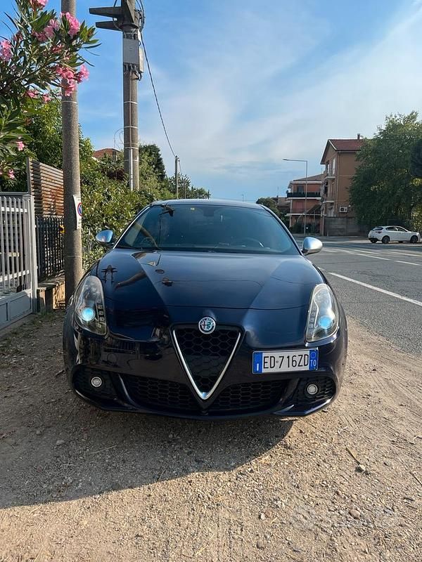 Usata Alfa Romeo Giulietta 105 CV (77 kW) 2010 Blu Berlina