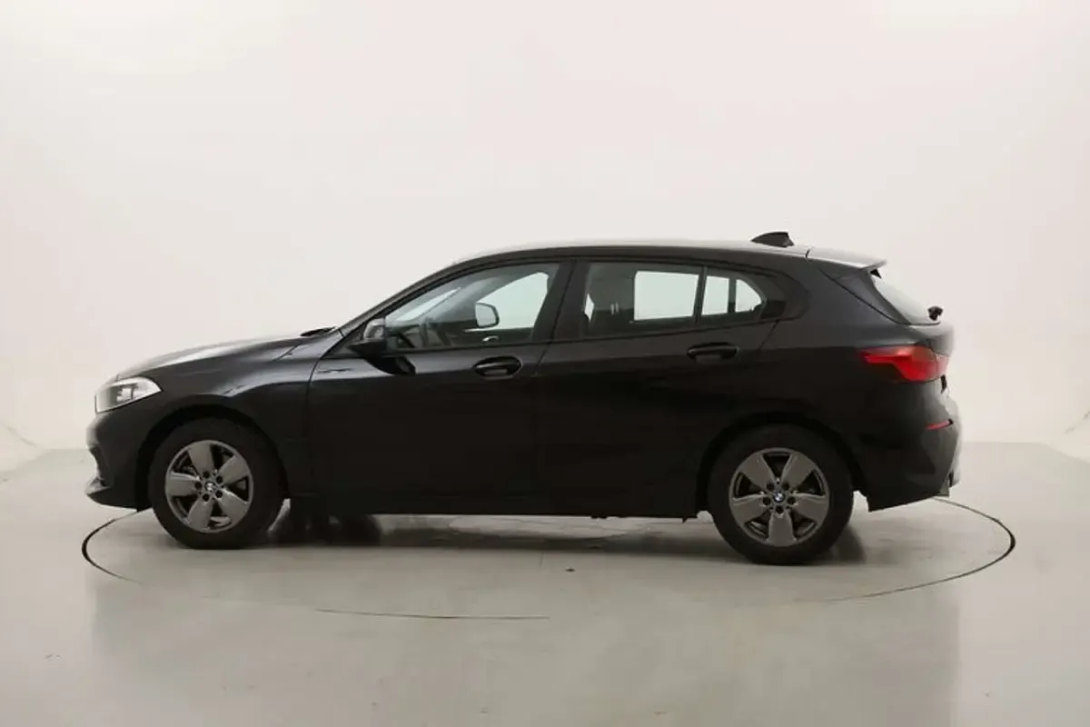 Usado BMW 116 Advantage 116 HP (85 kW) 2023 Preto Citadino