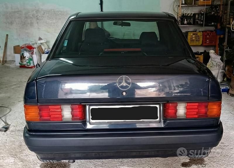Usata Mercedes 190 1992 Blu Berlina