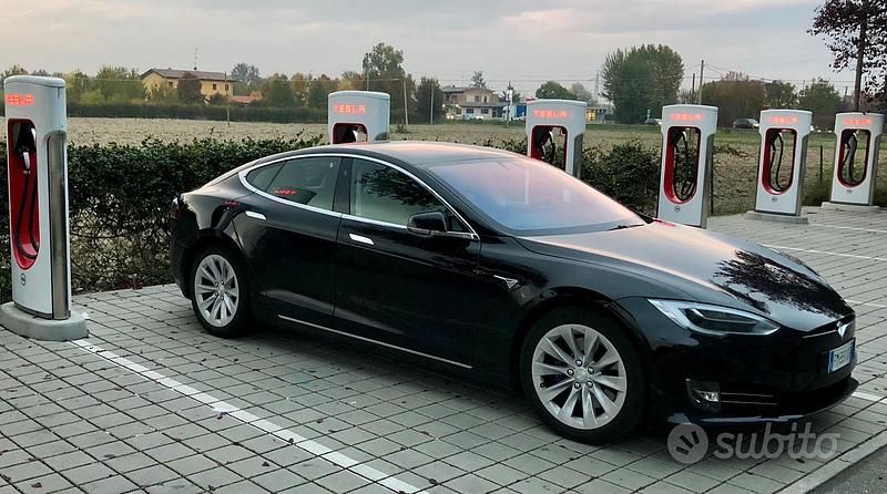 Usata Tesla Model S 397 kW (540 CV) 2018 Nero Utilitaria