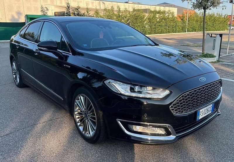 Usata Ford Mondeo Vignale 188 CV (138 kW) 2018 Nero Berlina