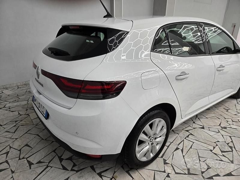 Usata Renault Mégane IV Techno 116 CV (85 kW) 2022 Bianco Berlina