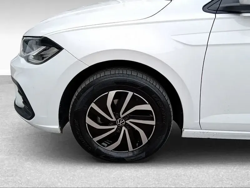 Begagnad VW Polo Life 80 HK (58 kW) 2023 Vit Halvkombi
