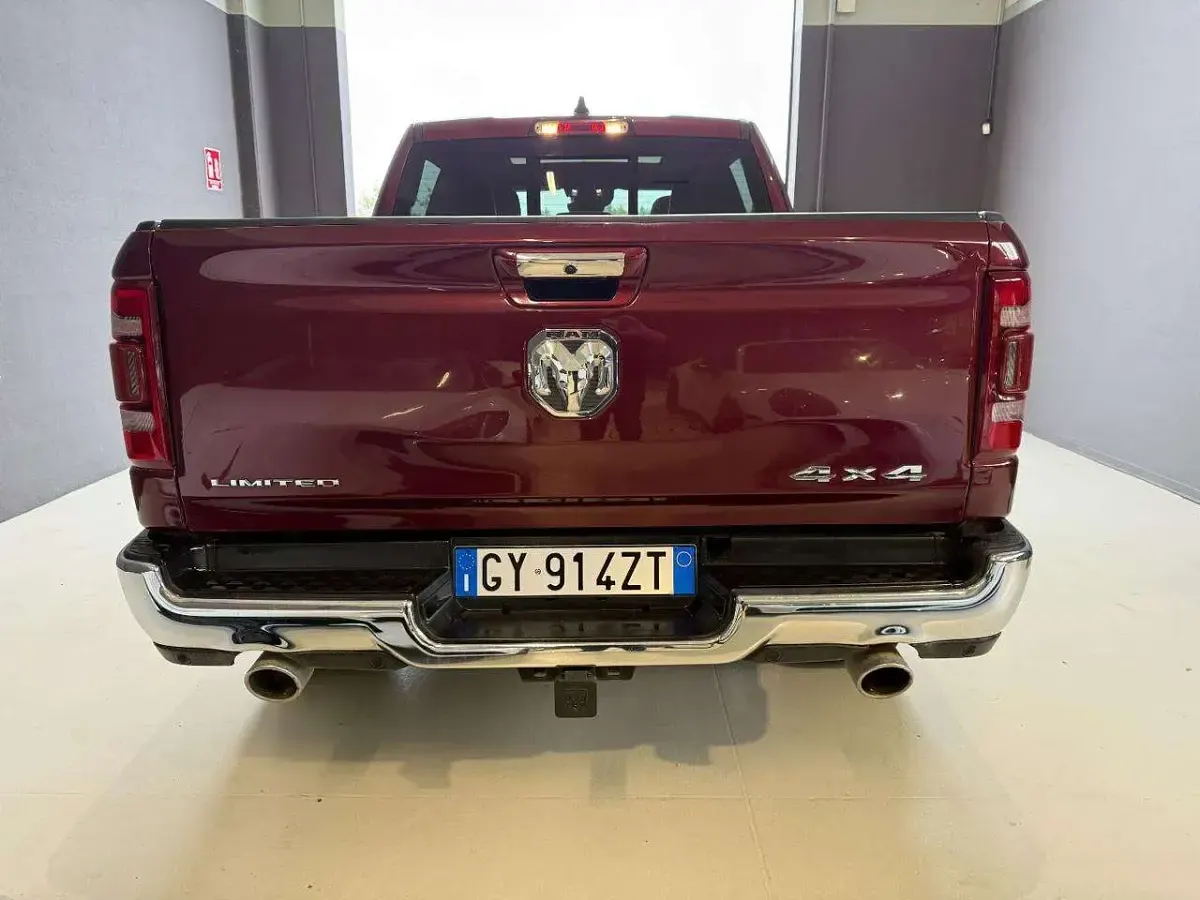 Usata RAM 1500 265 CV (194 kW) 2022 Rosso Pick-up