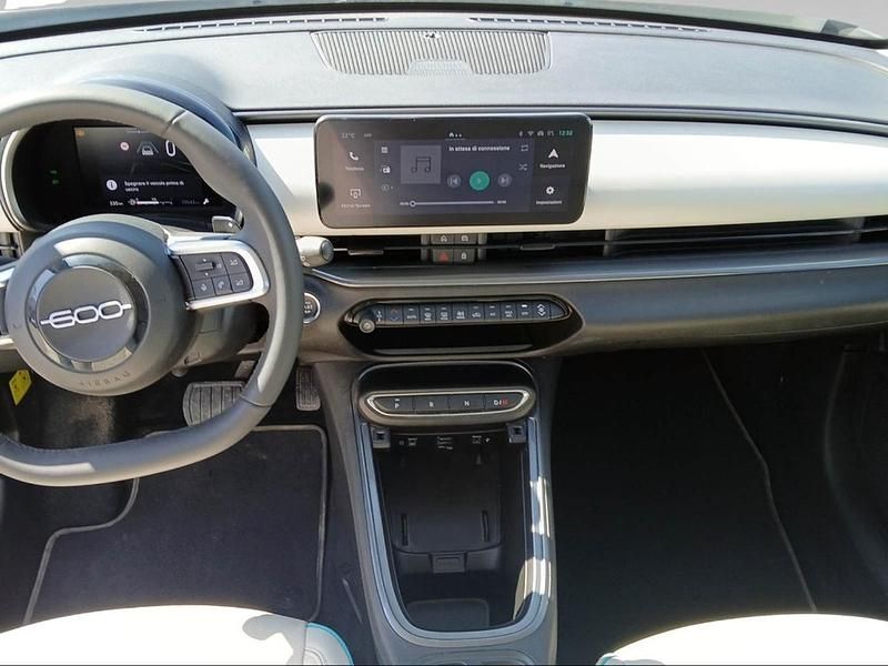 Usata Fiat 600 La Prima 110 CV (80 kW) 2025 Bianco SUV