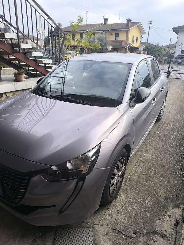 Usata Peugeot 208 Style 75 CV (55 kW) 2023 Utilitaria