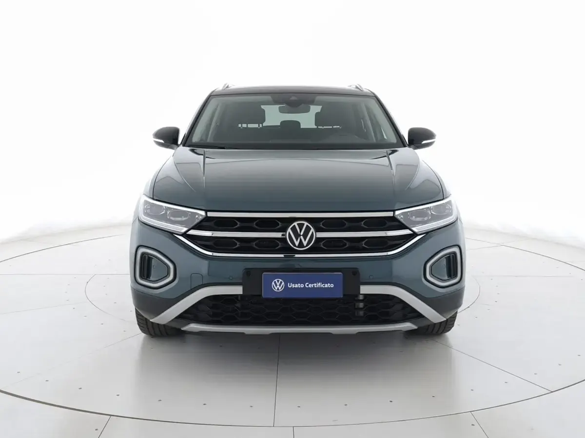 Usata VW T-Roc Style 150 CV (110 kW) 2025 Petroleum blue metallizzato nero SUV