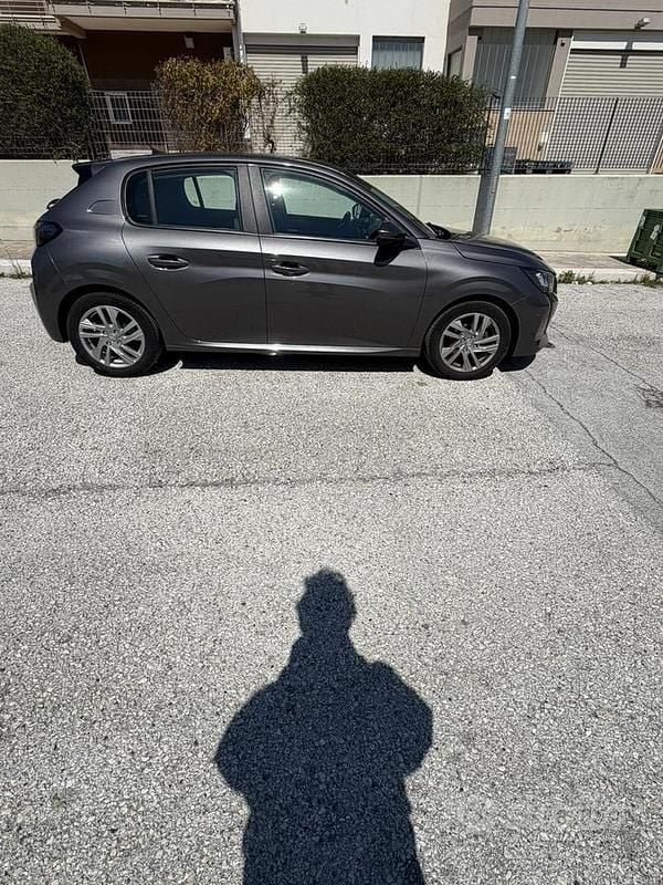 Usata Peugeot 208 75 CV (55 kW) 2020 Utilitaria