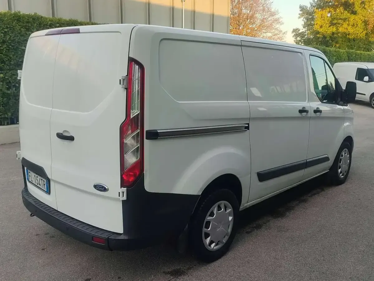 Usata Ford Transit Custom 170 CV (125 kW) 2017 Bianco Furgone