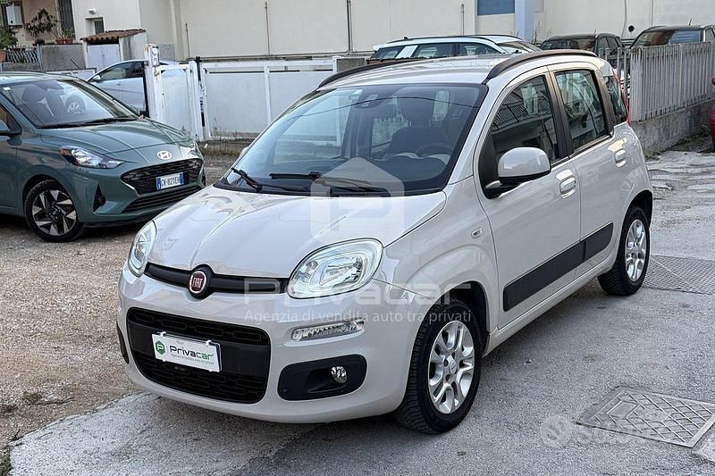 Bianco Usata 2015 Fiat Panda Lounge Due volumi | 7700 € (Buon prezzo) - Immagine 1/4