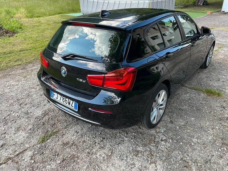 Usata BMW 118 150 CV (110 kW) 2017 Nero Utilitaria