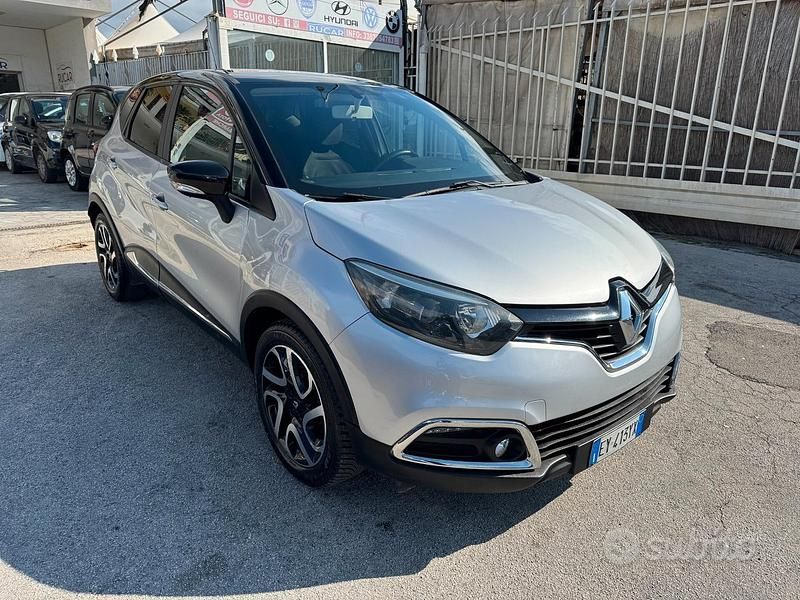 Usata Renault Captur 90 CV (66 kW) 2015 Grigio SUV