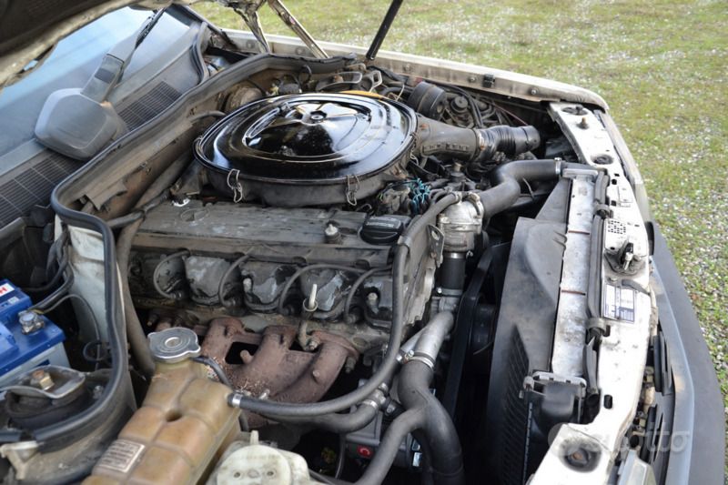 Usata Mercedes 190 122 CV (89 kW) 1985 Bianco Berlina