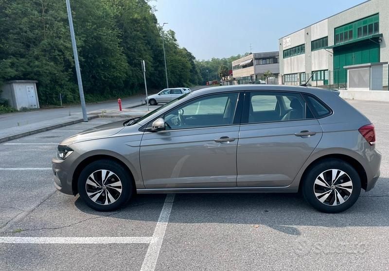 Usata VW Polo 80 CV (58 kW) 2021 Grigio Utilitaria