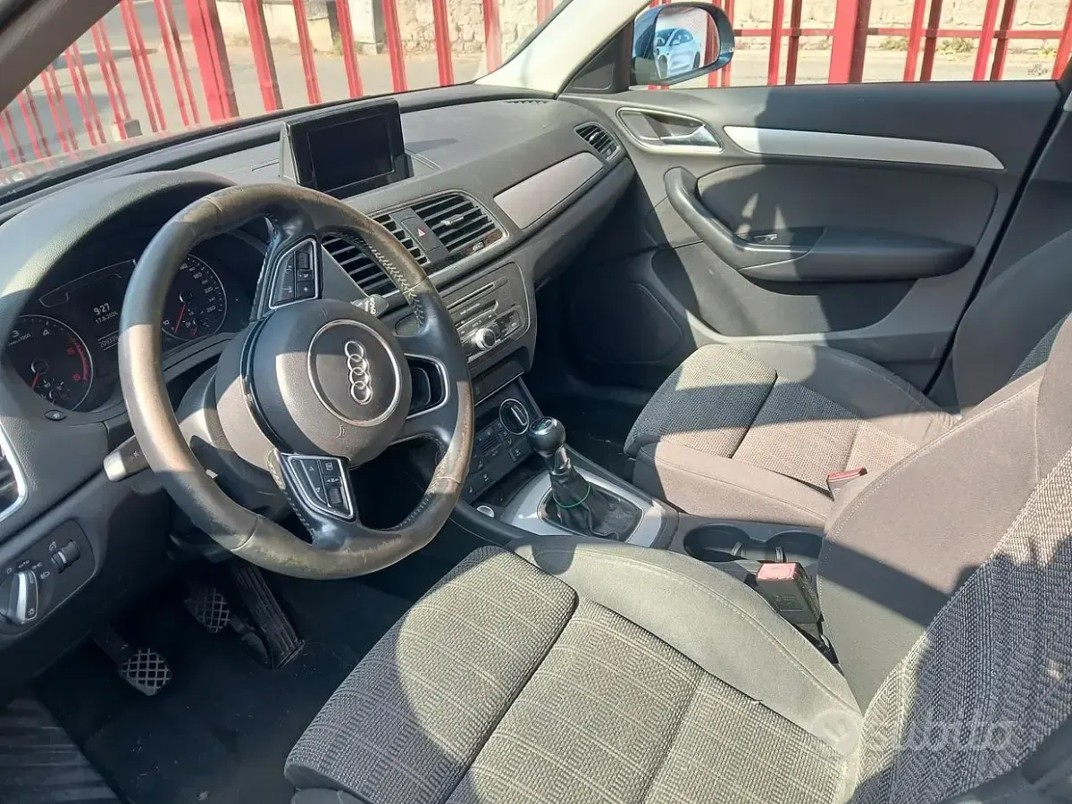 Usata Audi Q3 Business 150 CV (110 kW) 2015 Bluazzurro SUV