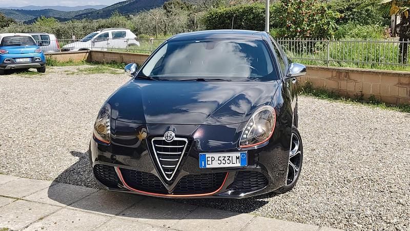 Usata Alfa Romeo Giulietta Distinctive 105 CV (77 kW) 2012 Nero Berlina