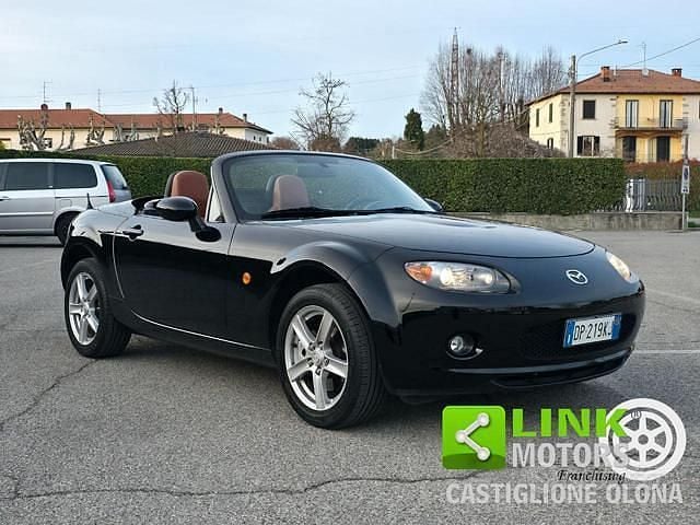 Usata Mazda MX5 126 CV (92 kW) 2008 Nero Cabrio
