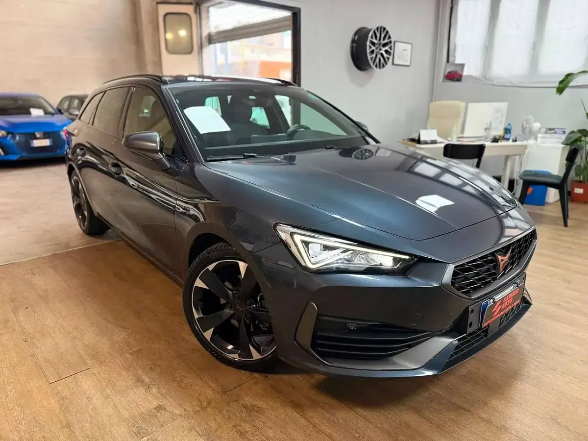 Usata Cupra Leon 150 CV (110 kW) 2024 Grigio Station wagon