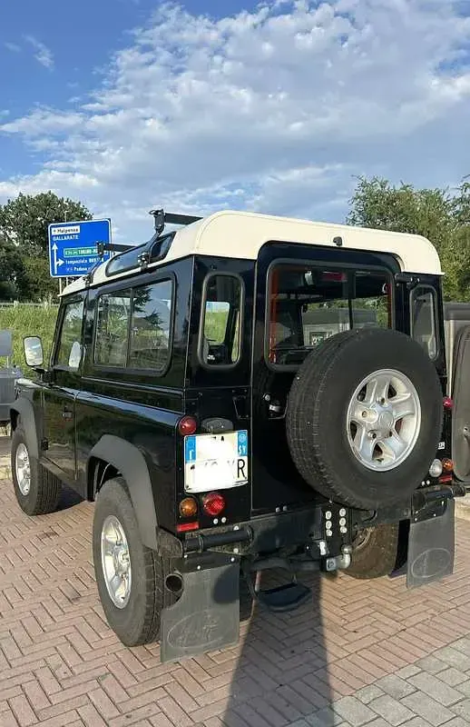 Usata Land Rover Defender 122 CV (89 kW) 2009 Station wagon