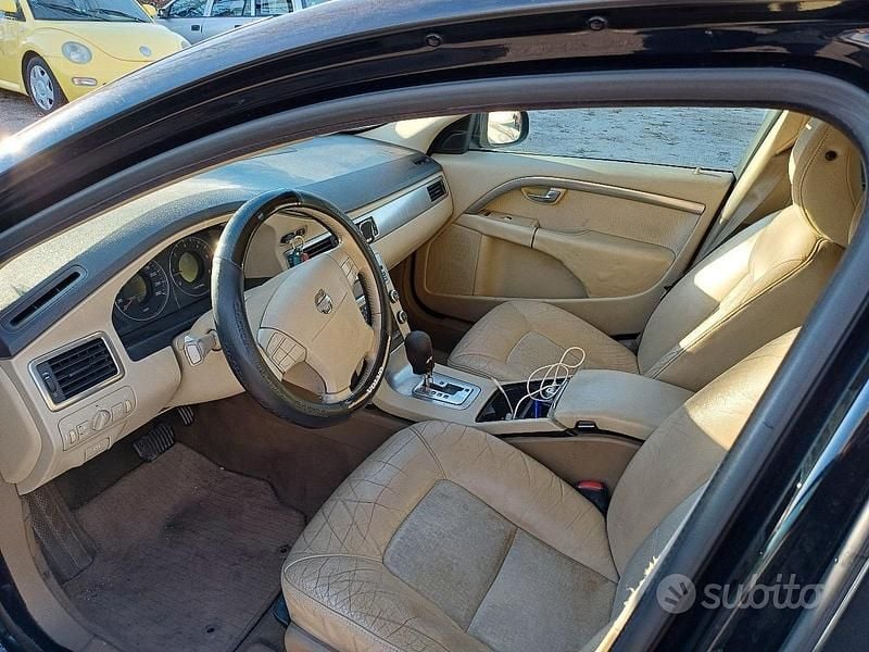 Usata Volvo V70 185 CV (136 kW) 2008 Nero Station wagon